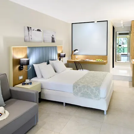 Üdülőközpont Portes 4*