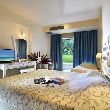 Üdülőközpont Portes 4*