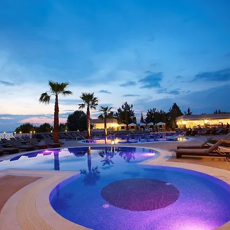 Portes Üdülőközpont Néa Potídea