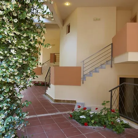 Üdülőközpont Portes 4*